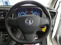 USED 2021 21 VAUXHALL VIVARO-E 3100 75kWh Dynamic Panel Van 5dr Electric Auto L1 H1 (136 ps) 3 SEATS APP SAT NAV ANDROID APPLE CARPLAY PARKING SENSORS PLYLINED BULKHEAD 1 OWNER SERVICE HISTORY WARRANTY