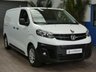USED 2021 21 VAUXHALL VIVARO-E 3100 75kWh Dynamic Panel Van 5dr Electric Auto L1 H1 (136 ps) 3 SEATS APP SAT NAV ANDROID APPLE CARPLAY PARKING SENSORS PLYLINED BULKHEAD 1 OWNER SERVICE HISTORY WARRANTY