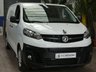 USED 2021 21 VAUXHALL VIVARO-E 3100 75kWh Dynamic Panel Van 5dr Electric Auto L1 H1 (136 ps) 3 SEATS APP SAT NAV ANDROID APPLE CARPLAY PARKING SENSORS PLYLINED BULKHEAD 1 OWNER SERVICE HISTORY WARRANTY