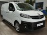 USED 2021 21 VAUXHALL VIVARO-E 3100 75kWh Dynamic Panel Van 5dr Electric Auto L1 H1 (136 ps) 3 SEATS APP SAT NAV ANDROID APPLE CARPLAY PARKING SENSORS PLYLINED BULKHEAD 1 OWNER SERVICE HISTORY WARRANTY