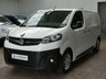 USED 2021 21 VAUXHALL VIVARO-E 3100 75kWh Dynamic Panel Van 5dr Electric Auto L1 H1 (136 ps) 3 SEATS APP SAT NAV ANDROID APPLE CARPLAY PARKING SENSORS PLYLINED BULKHEAD 1 OWNER SERVICE HISTORY WARRANTY
