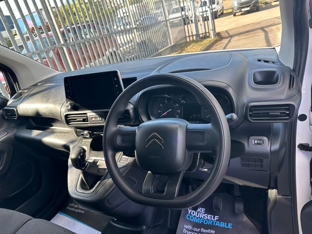 2021 Citroen Berlingo 1.5L Enterprise M 5dr - Photo 2