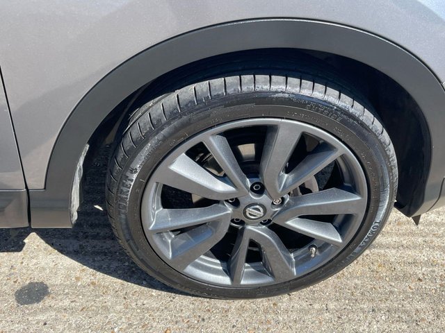 View our NISSAN QASHQAI