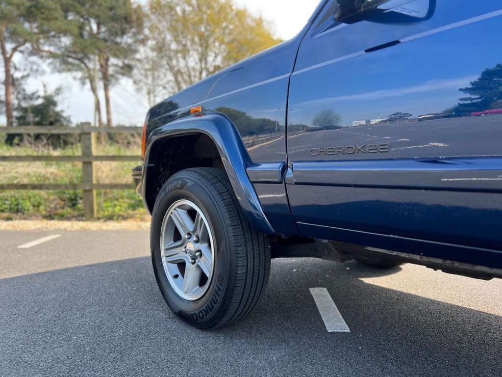USED 2000 W JEEP CHEROKEE Orvis // 4.0L // 4x4 // Px swap 