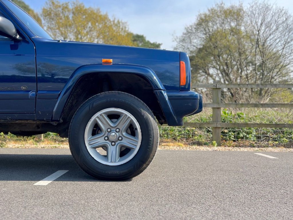 USED 2000 W JEEP CHEROKEE Orvis // 4.0L // 4x4 // Px swap 