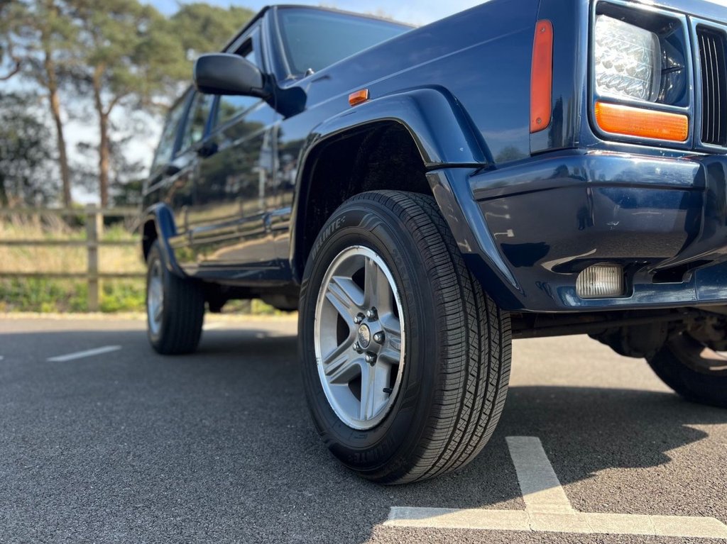 USED 2000 W JEEP CHEROKEE Orvis // 4.0L // 4x4 // Px swap 