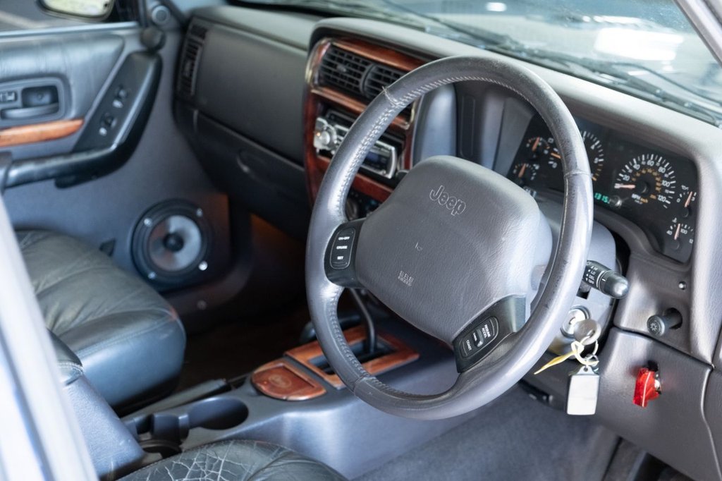 USED 2000 W JEEP CHEROKEE Orvis // 4.0L // 4x4 // Px swap 