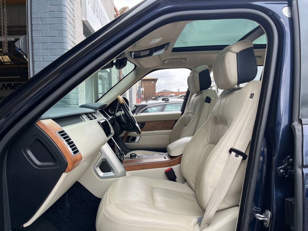 USED 2020 20 LAND ROVER RANGE ROVER 3.0 SD V6 Autobiography SUV 5dr Diesel Auto 4WD Euro 6 (s/s) (275 ps) 