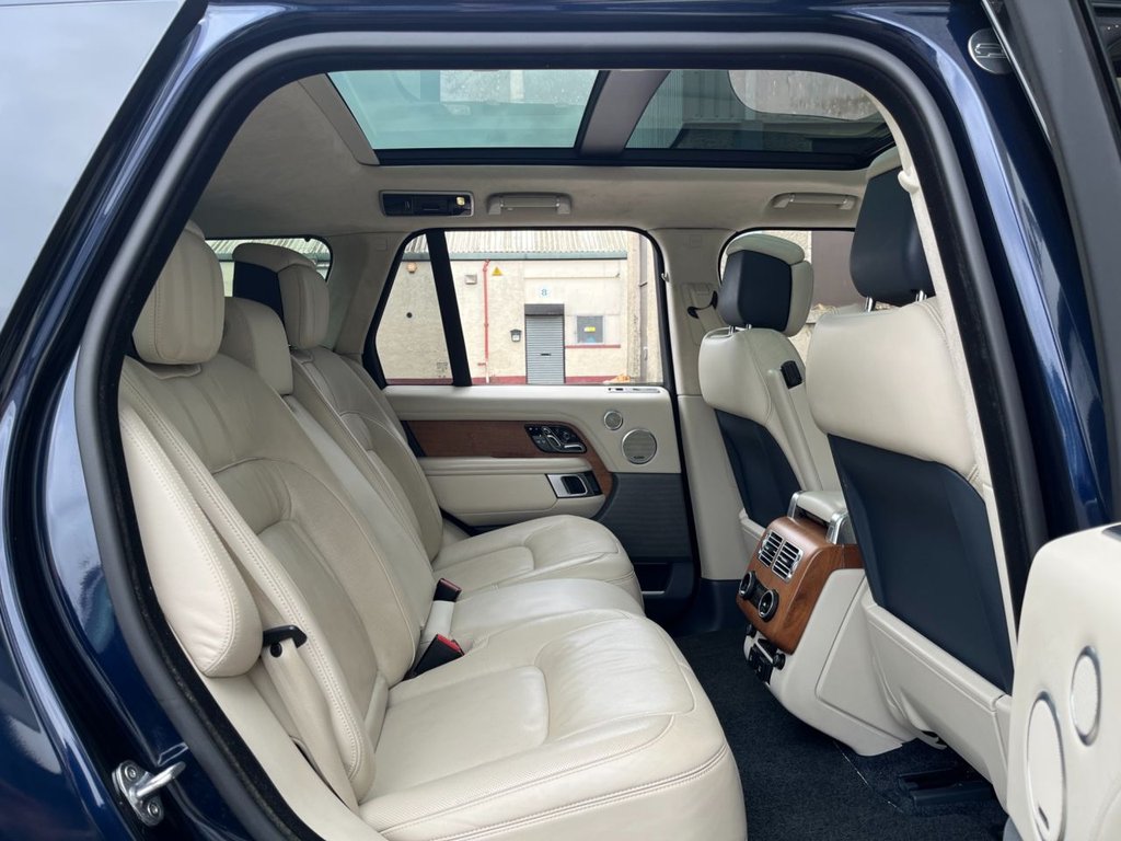 USED 2020 20 LAND ROVER RANGE ROVER 3.0 SD V6 Autobiography SUV 5dr Diesel Auto 4WD Euro 6 (s/s) (275 ps) 
