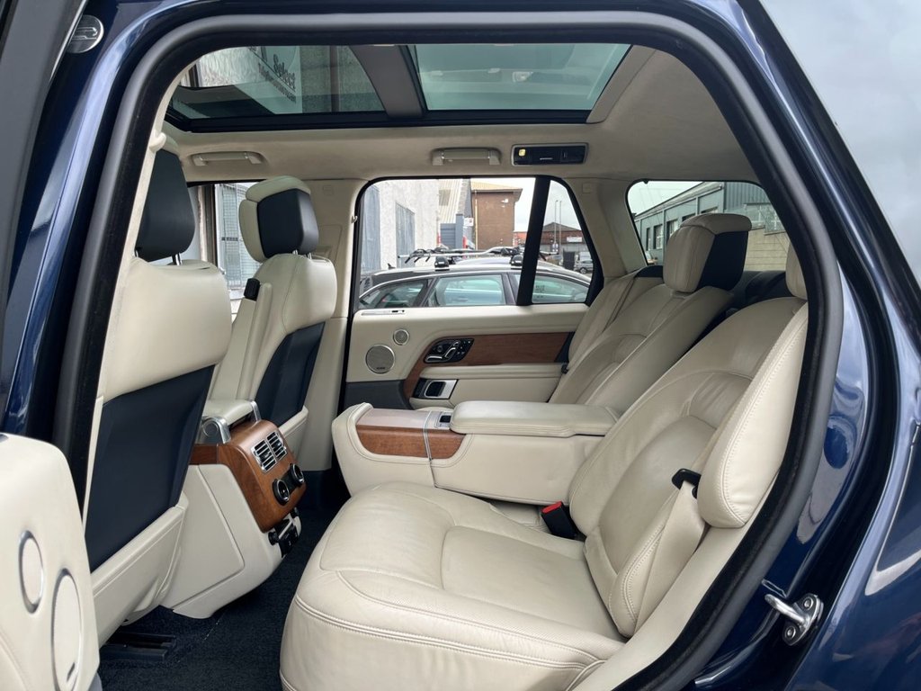 USED 2020 20 LAND ROVER RANGE ROVER 3.0 SD V6 Autobiography SUV 5dr Diesel Auto 4WD Euro 6 (s/s) (275 ps) 
