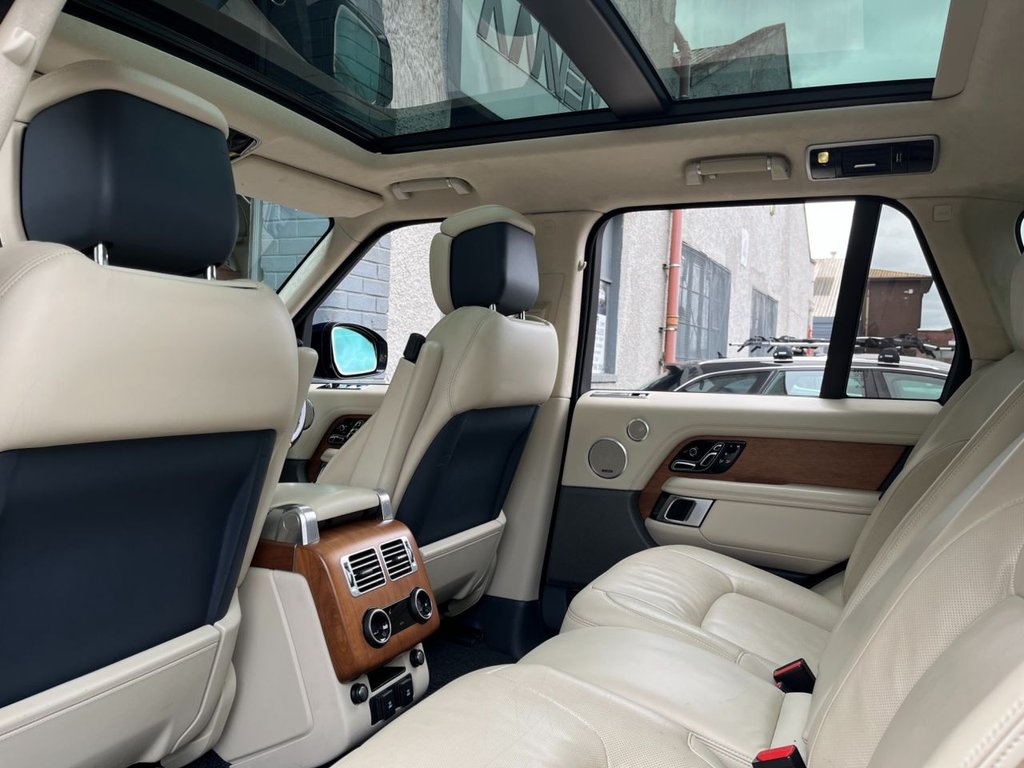USED 2020 20 LAND ROVER RANGE ROVER 3.0 SD V6 Autobiography SUV 5dr Diesel Auto 4WD Euro 6 (s/s) (275 ps) 