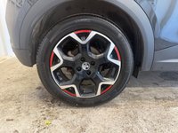 USED 2022 71 VAUXHALL Mokka-e 50kWh SRi Premium SUV 5dr Electric Auto (136 ps)+1 OWNER FROM NEW+MEDIA+BLUETOOTH+NAVIGATION+PRIVACY+18 INCH ALLOYS+PARK SENSORS 1 OWNER FROM NEW+PARK SENSORS+HALF LEATHER SEATS+BLUETOOTH+MEDIA+PRIVACY+NAV+APPS+USB+AUX+DAB+ALLOYS+CLIMATE+HEATED FRONT SEATS+CAM+HPI CLEAR