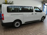 USED 2023 23 VAUXHALL Vivaro-e Life 50kWh Combi MPV 5dr Electric Auto LWB (9 Seat, 11kW Charger) (136 ps) LWB 9 SEATS AIR CON SAT NAV HEATED DRIVERS SEAT POWER FOLDING DOOR MIRRORS REAR VIEW CAMERA CRUISE CONTROL PARKING SENSORS 1 OWNER WARRANTY