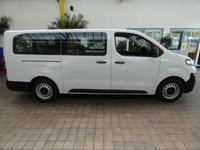 USED 2023 23 VAUXHALL Vivaro-e Life 50kWh Combi MPV 5dr Electric Auto LWB (9 Seat, 11kW Charger) (136 ps) LWB 9 SEATS AIR CON SAT NAV HEATED DRIVERS SEAT POWER FOLDING DOOR MIRRORS REAR VIEW CAMERA CRUISE CONTROL PARKING SENSORS 1 OWNER WARRANTY