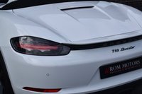 USED 2018 68 PORSCHE 718 BOXSTER 2.0T Convertible 2dr Petrol PDK Euro 6 (s/s) (300 ps) PTS WHITE / BOSE / PDLS / FSH
