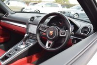 USED 2018 68 PORSCHE 718 BOXSTER 2.0T Convertible 2dr Petrol PDK Euro 6 (s/s) (300 ps) PTS WHITE / BOSE / PDLS / FSH