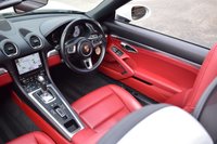USED 2018 68 PORSCHE 718 BOXSTER 2.0T Convertible 2dr Petrol PDK Euro 6 (s/s) (300 ps) PTS WHITE / BOSE / PDLS / FSH