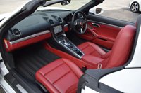 USED 2018 68 PORSCHE 718 BOXSTER 2.0T Convertible 2dr Petrol PDK Euro 6 (s/s) (300 ps) PTS WHITE / BOSE / PDLS / FSH