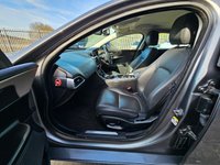 USED 2016 66 JAGUAR XE 2.0d Portfolio Saloon 4dr Diesel Auto AWD Euro 6 (s/s) (180 ps) Excellent condition low mileage