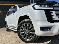 USED 2024 74 TOYOTA LAND CRUISER 3.3L twin-turbo diesel 300 V6 TD AUTO SAHARA ZX HUGE SPEC + UK REGISTERED + 2024 MODEL + 10 SPEED AUTO + APPLE CAR PLAY + ELECTRIC SUNROOF + 5 SEATS + FULL LEATHER + PEARLESCENT PAINT + REAR ENTERTAINMENT  + REAR HEATED SEATS + REAR CLIMATE CONTROL + FRONT ELECTRIC MEMORY SEATS +