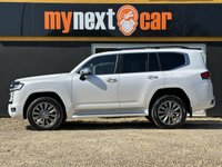 USED 2024 74 TOYOTA LAND CRUISER 3.3L twin-turbo diesel 300 V6 TD AUTO SAHARA ZX HUGE SPEC + UK REGISTERED + 2024 MODEL + 10 SPEED AUTO + APPLE CAR PLAY + ELECTRIC SUNROOF + 5 SEATS + FULL LEATHER + PEARLESCENT PAINT + REAR ENTERTAINMENT  + REAR HEATED SEATS + REAR CLIMATE CONTROL + FRONT ELECTRIC MEMORY SEATS +