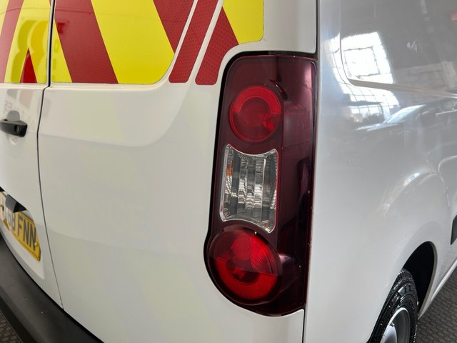 2018 Citroen Berlingo 1.6L Enterprise 5dr - Photo 12