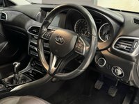 USED 2017 17 INFINITI Q30 1.5d City Black Hatchback 5dr Diesel Manual Euro 6 (s/s) (109 ps) +HEATED SEATS+1/2 LEATHER+FSH+