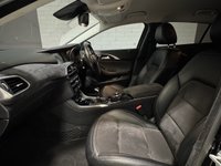 USED 2017 17 INFINITI Q30 1.5d City Black Hatchback 5dr Diesel Manual Euro 6 (s/s) (109 ps) +HEATED SEATS+1/2 LEATHER+FSH+