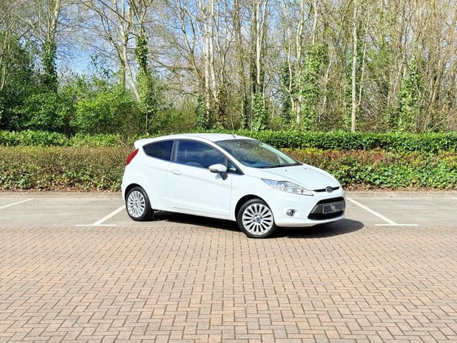 2010 10 Ford Fiesta 1.4 Titanium Hatchback 3dr Petrol Manual (133 g/km, 94 bhp)