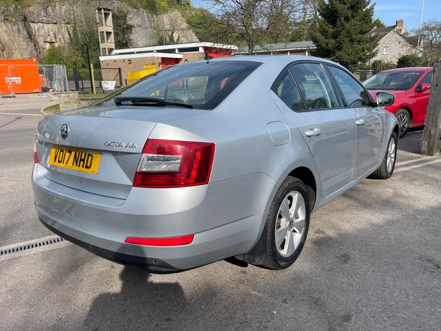 2017 Skoda Octavia 1.6L SE L 5dr - Photo 3