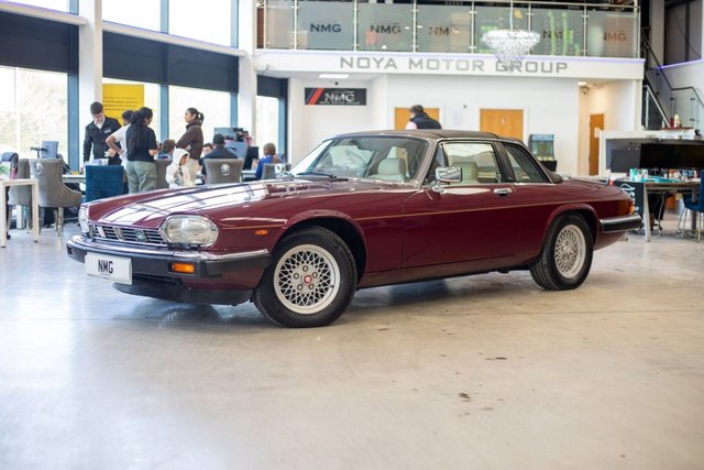 View our Jaguar Xjs range