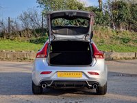 USED 2014 Y VOLVO V40 1.6 D2 R-Design Hatchback 5dr Diesel Manual Euro 5 (s/s) (115 ps) 
