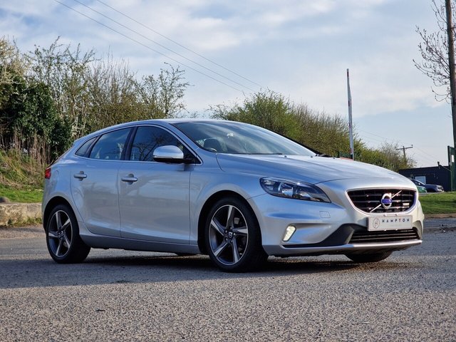 2014 Y Volvo V40 1.6 D2 R-Design Hatchback 5dr Diesel Manual Euro 5 (s/s) (115 ps)