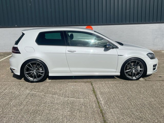 View our VOLKSWAGEN GOLF