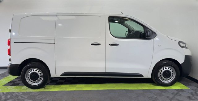 2020 VAUXHALL VIVARO - Photo 8