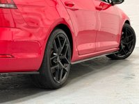 USED 2017 67 VOLKSWAGEN GOLF 2.0 TSI BlueMotion Tech R Estate 5dr Petrol DSG 4Motion Euro 6 (s/s) (310 ps) WARRANTY