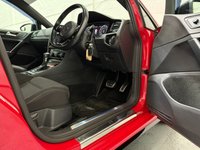 USED 2017 67 VOLKSWAGEN GOLF 2.0 TSI BlueMotion Tech R Estate 5dr Petrol DSG 4Motion Euro 6 (s/s) (310 ps) WARRANTY