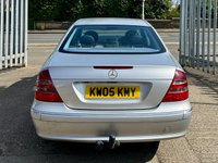 USED 2005 05 MERCEDES-BENZ E-CLASS 2.1 E220 CDI Avantgarde Saloon 4dr Diesel Automatic (188 g/km, 150 bhp) 