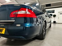 USED 2013 62 SKODA SUPERB 2.0 TDI Elegance Hatchback 5dr Diesel DSG Euro 5 (140 ps) 18" BLACK ALLOYS+LEATHER+NAV
