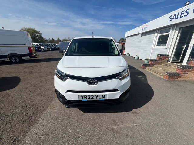 View our TOYOTA PROACE CITY
