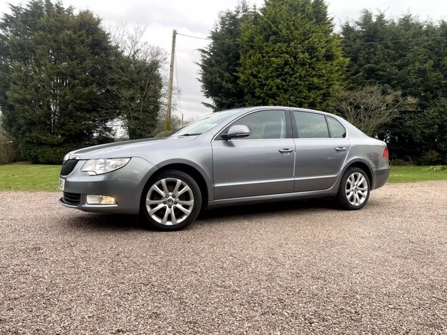 View our SKODA SUPERB