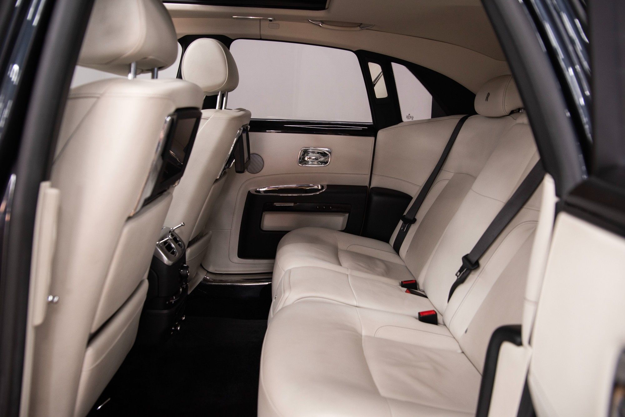 USED 2015 64 ROLLS-ROYCE GHOST 6.6 V12 