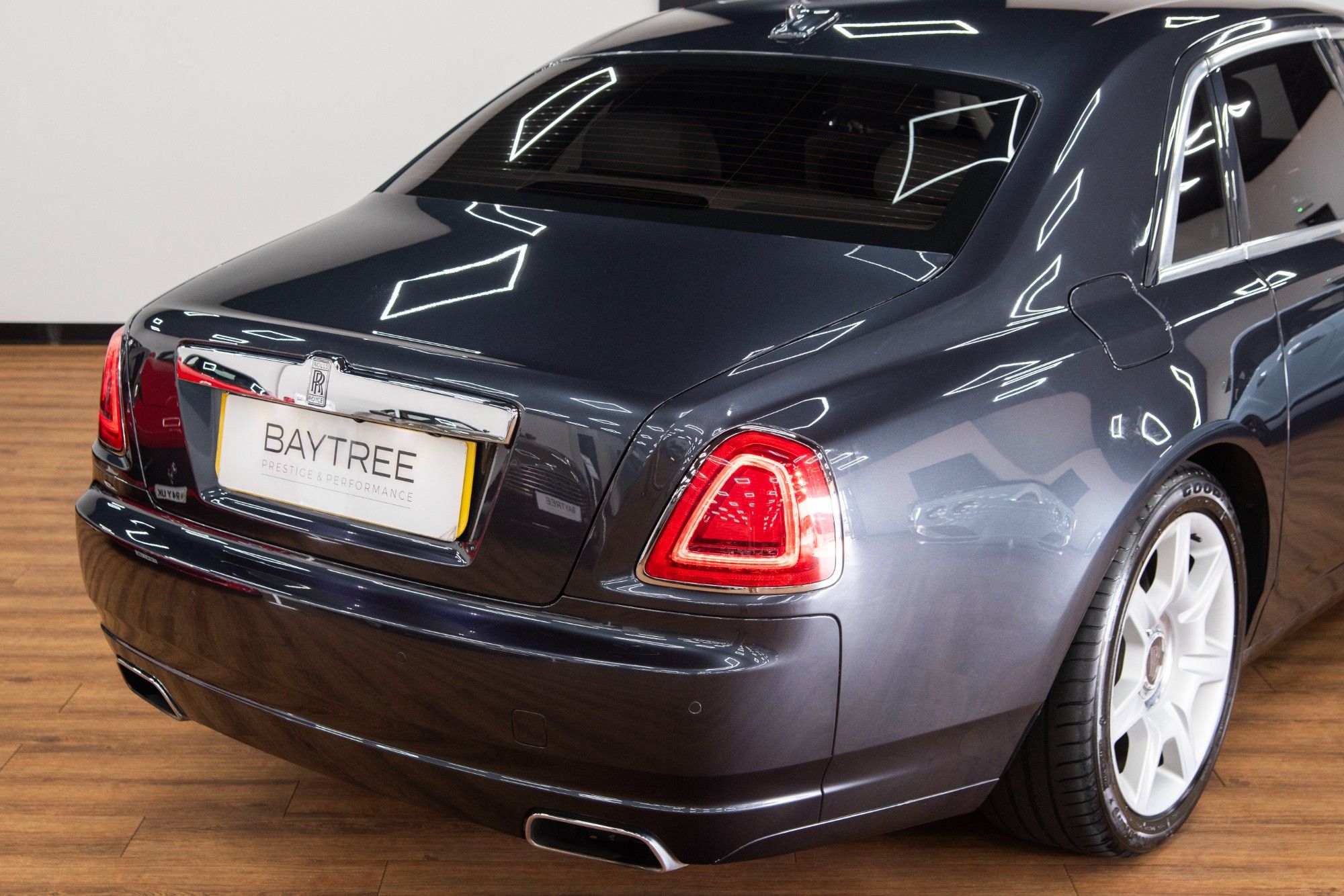 USED 2015 64 ROLLS-ROYCE GHOST 6.6 V12 