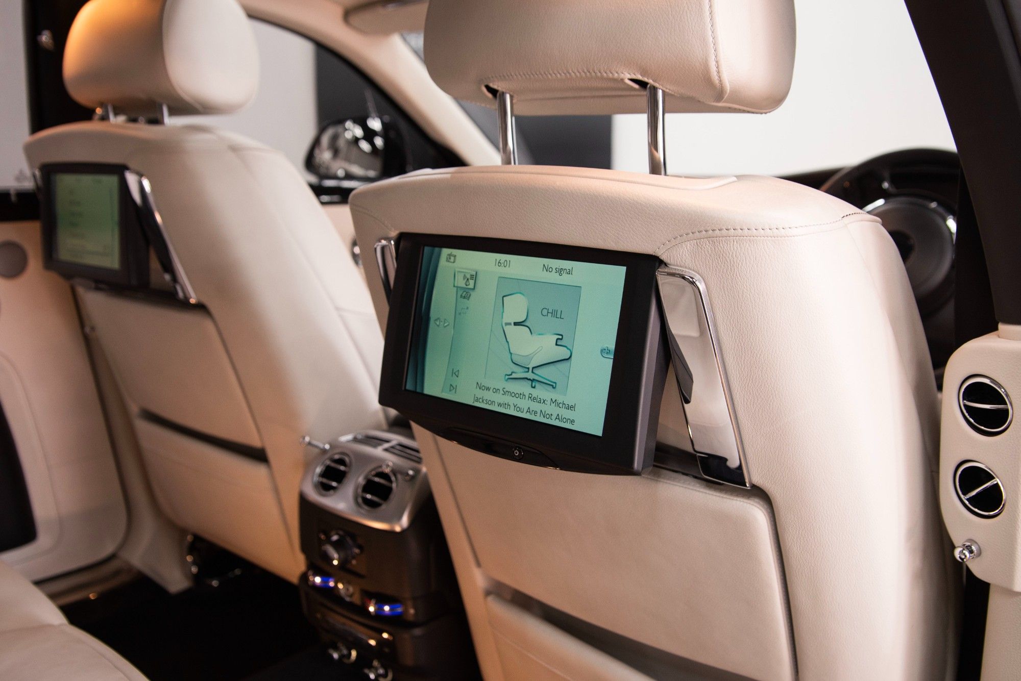 USED 2015 64 ROLLS-ROYCE GHOST 6.6 V12 