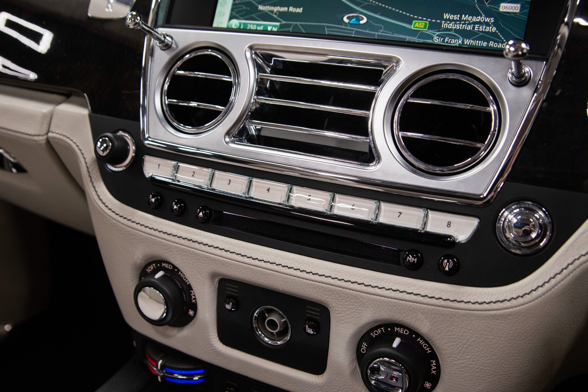 USED 2015 64 ROLLS-ROYCE GHOST 6.6 V12 