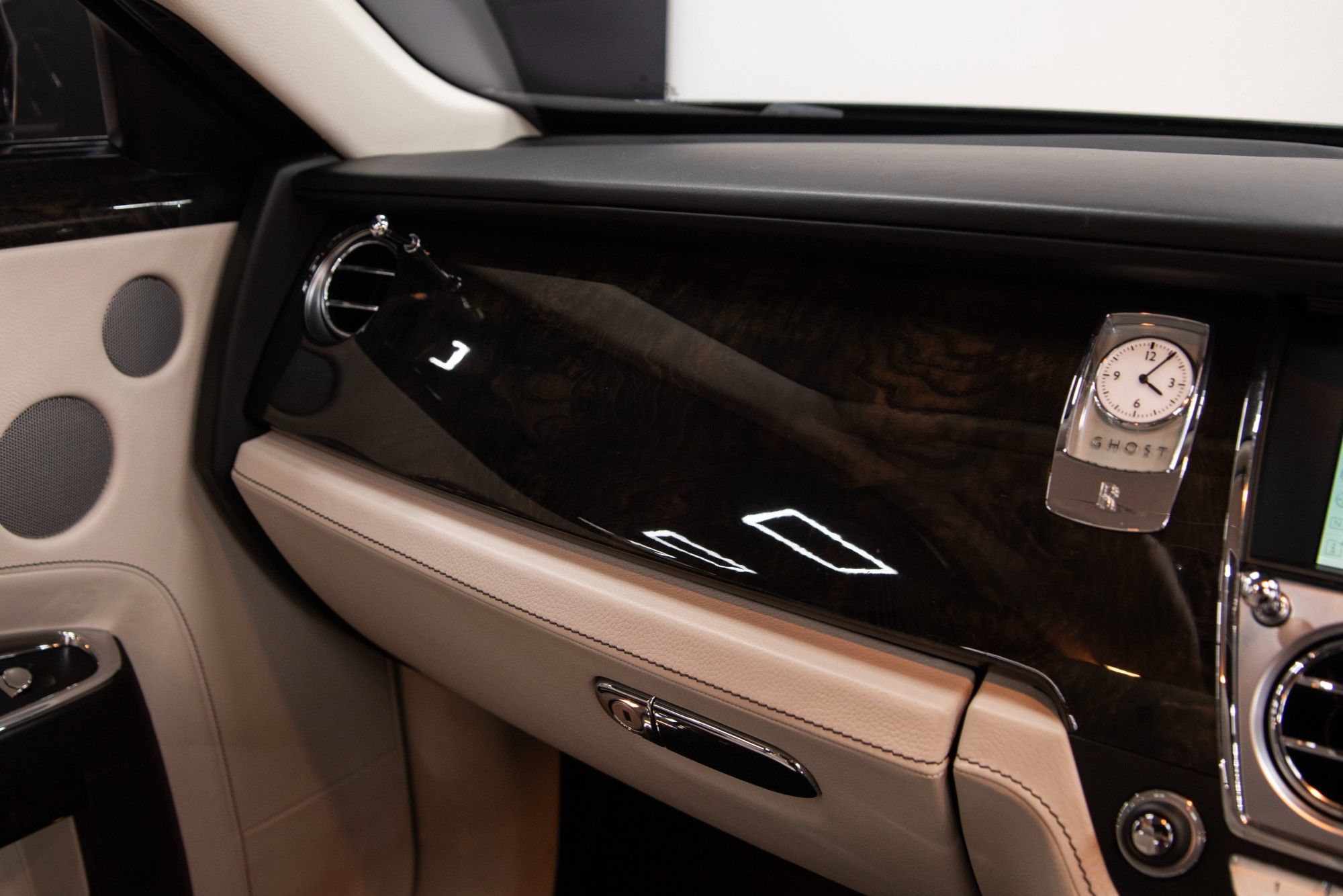 USED 2015 64 ROLLS-ROYCE GHOST 6.6 V12 