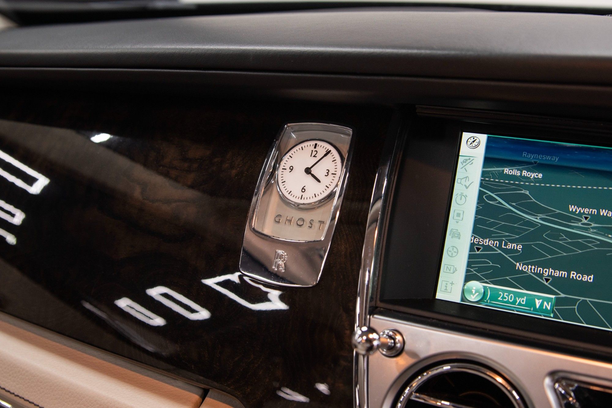 USED 2015 64 ROLLS-ROYCE GHOST 6.6 V12 