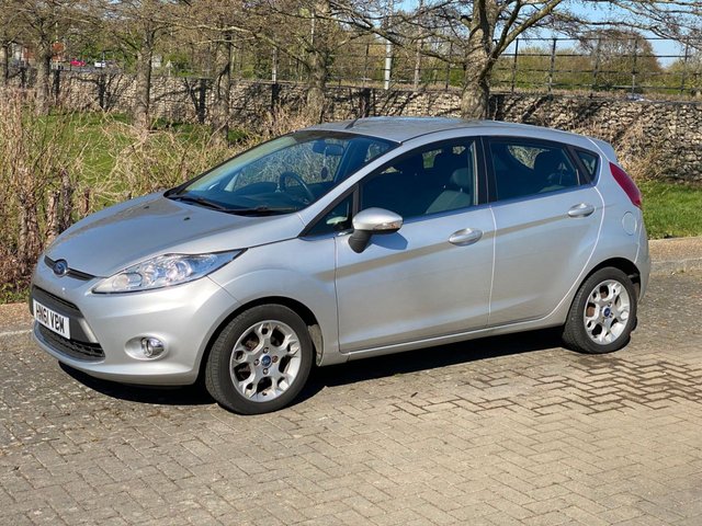 2012 FORD FIESTA 1.25 Zetec Hatchback 5dr Petrol Manual (129 g/km, 81 bhp) - Photo 2