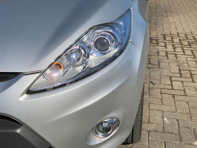 2012 FORD FIESTA 1.25 Zetec Hatchback 5dr Petrol Manual (129 g/km, 81 bhp) - Photo 9