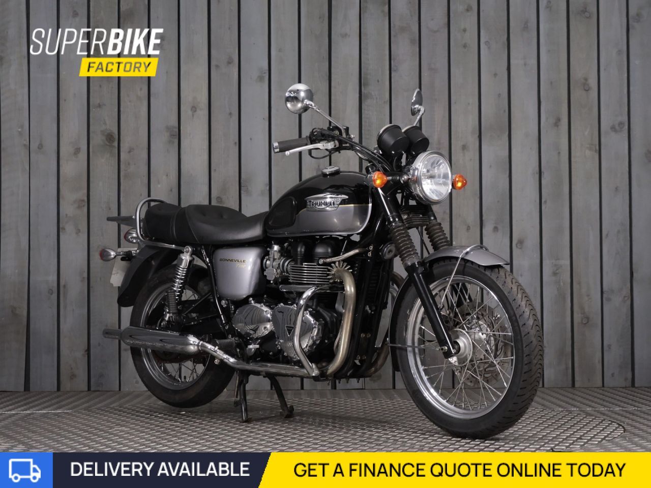 TRIUMPH BONNEVILLE T100